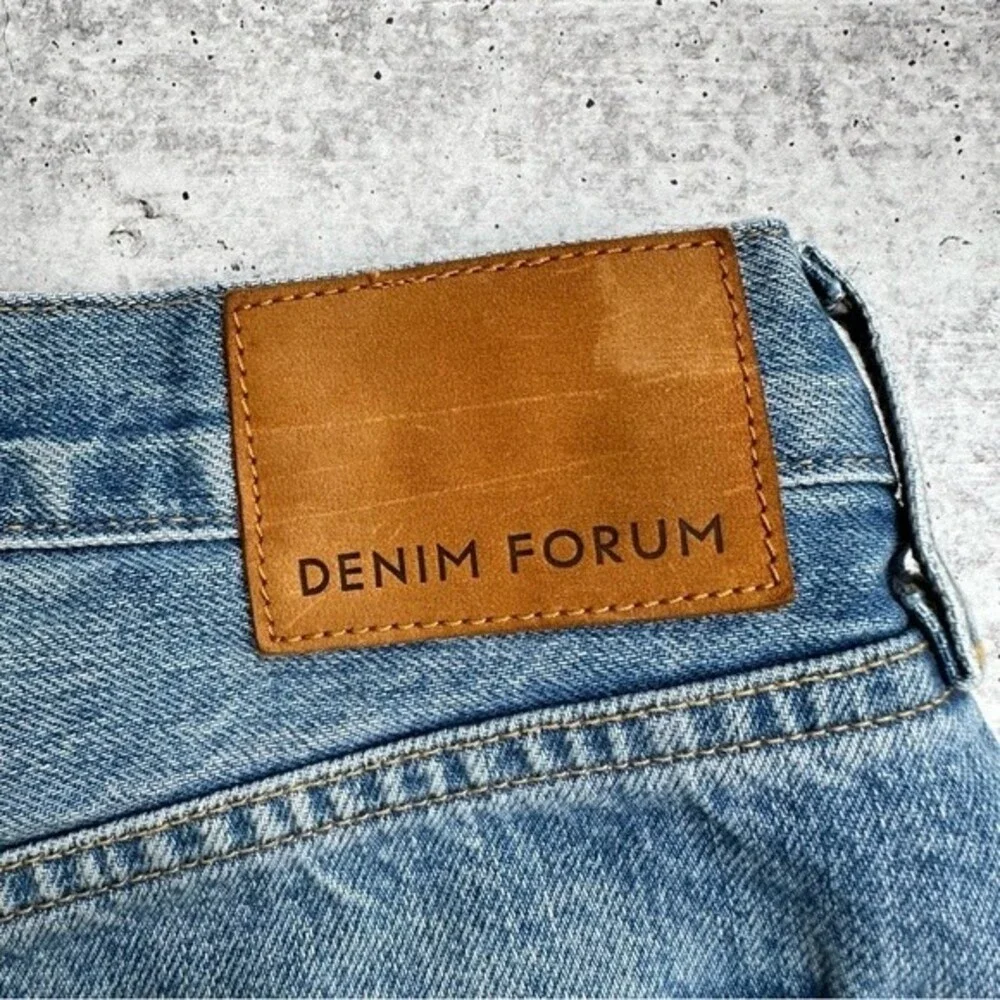 Denim Forum The Ex Boyfriend Distressed Denim Short Size 24